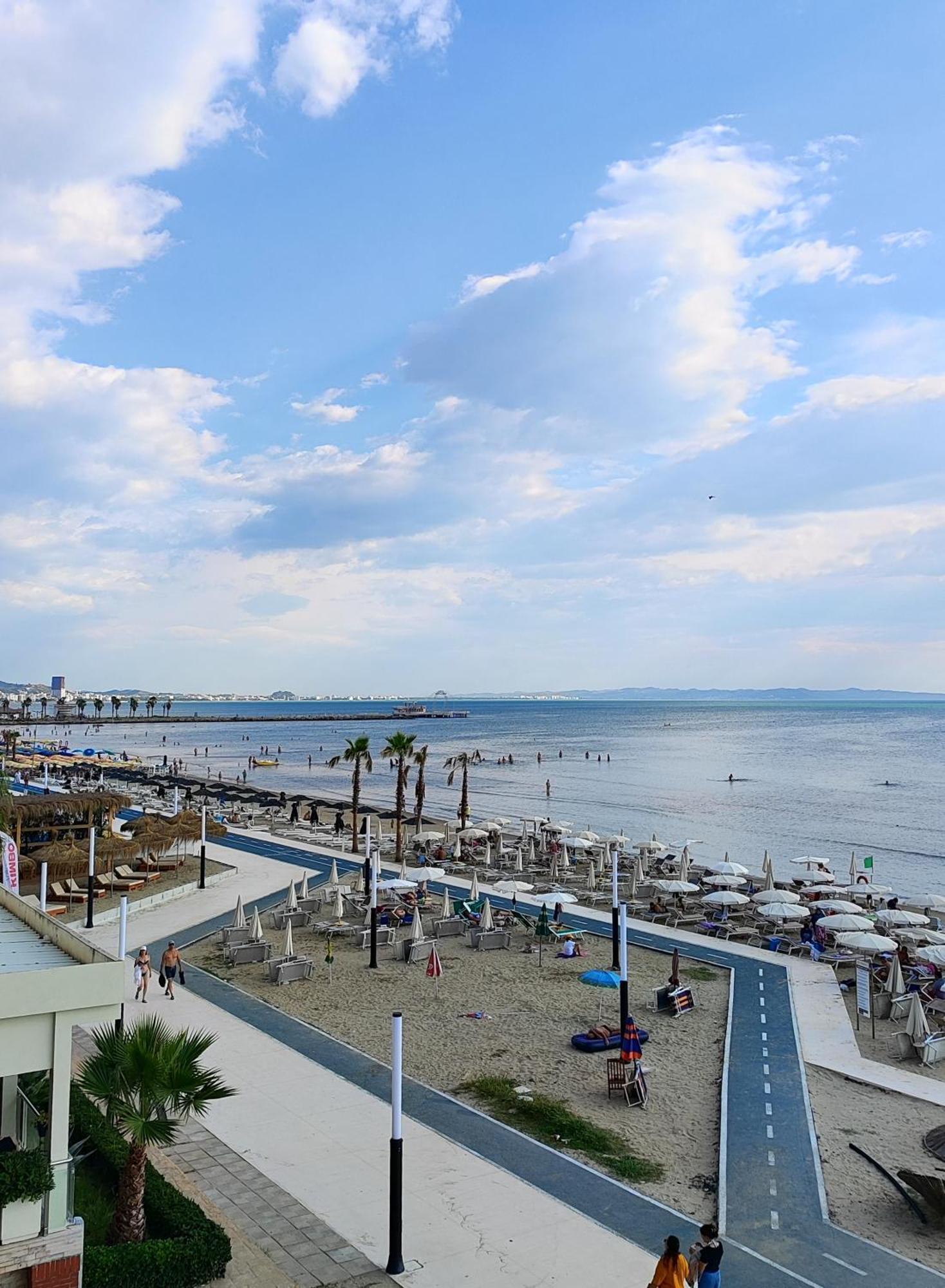 DurrësCalm Blue Sea公寓 外观 照片